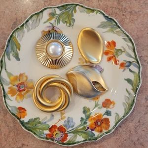 Four Scarf Clips ~ Gold-tone ~ 1970s - Y2K ~ Pretty